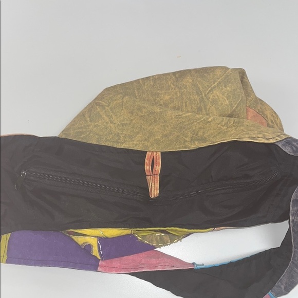 Colorful Patchwork Hobo Bag with cell phone pocket, preowned - Picture 15 of 15